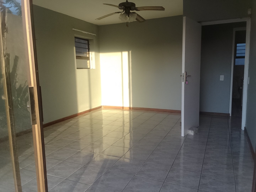 To Let 4 Bedroom Property for Rent in Sedgehill Western Cape